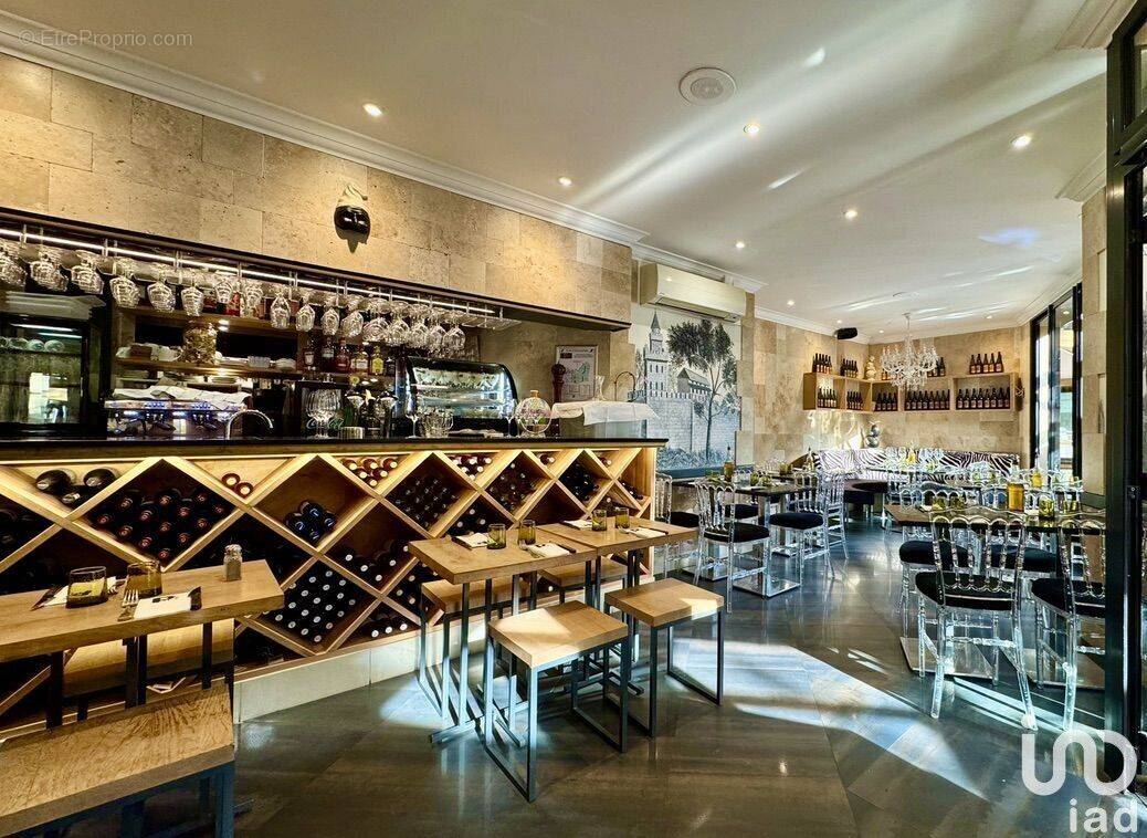 Photo 1 - Commerce à ISSY-LES-MOULINEAUX