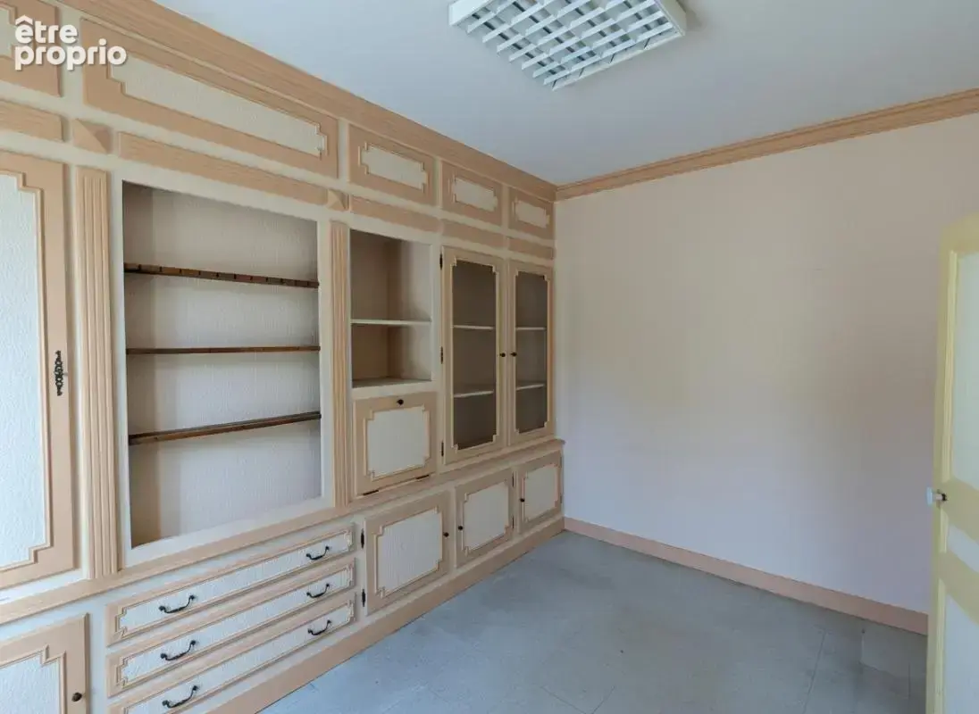 Maison de ville  117 m² 4 chambres  Centre-ville de La Loupe - photo 4