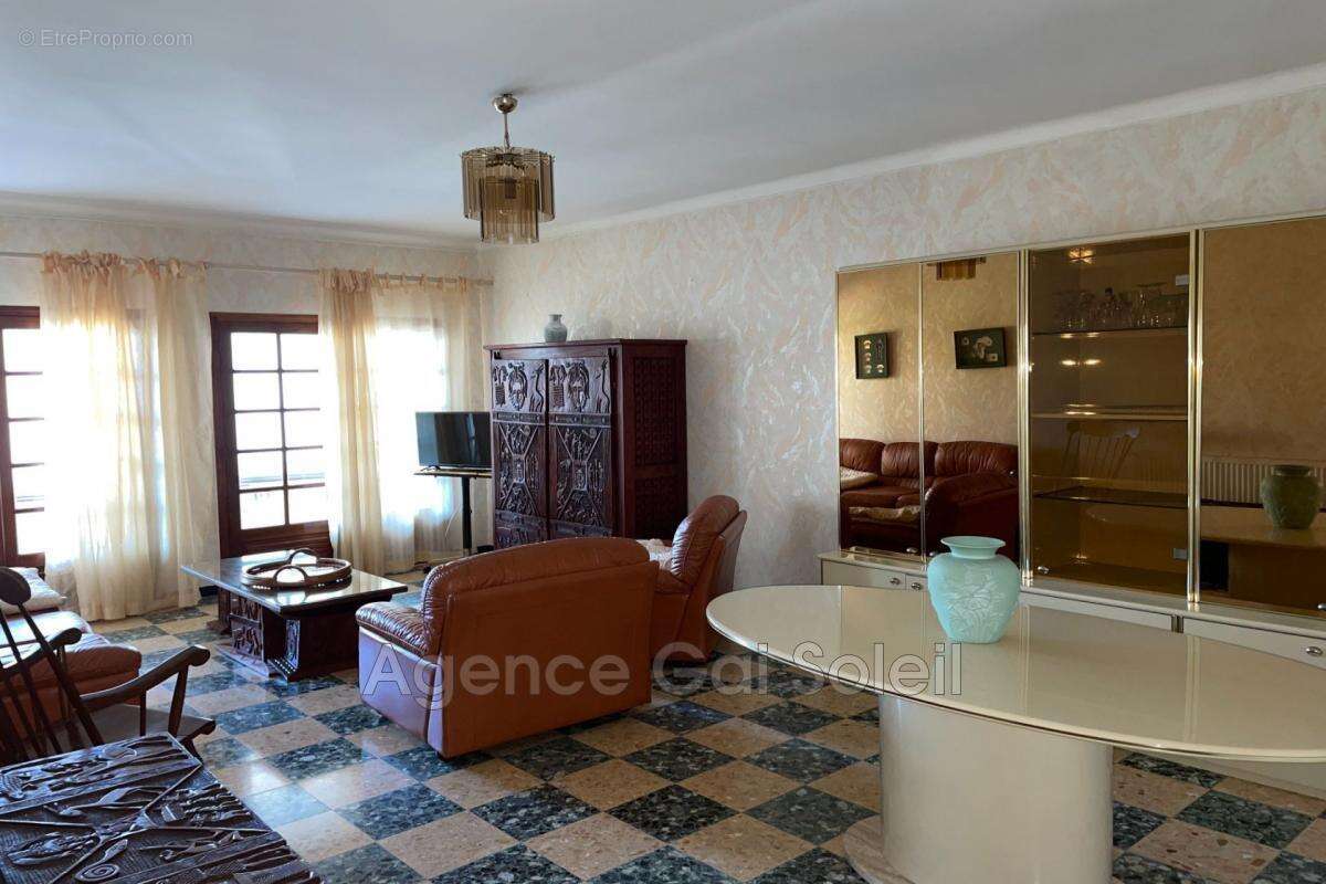 Maison à NISSAN-LEZ-ENSERUNE