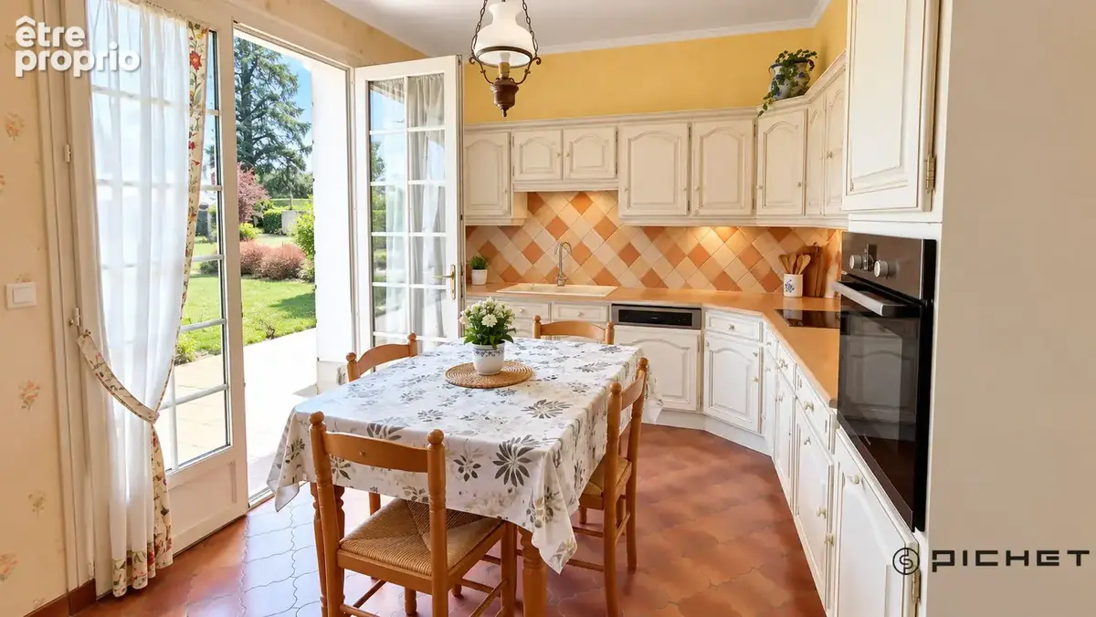 Maison Cosnac 6 pièce(s) 155 m2 - photo 6