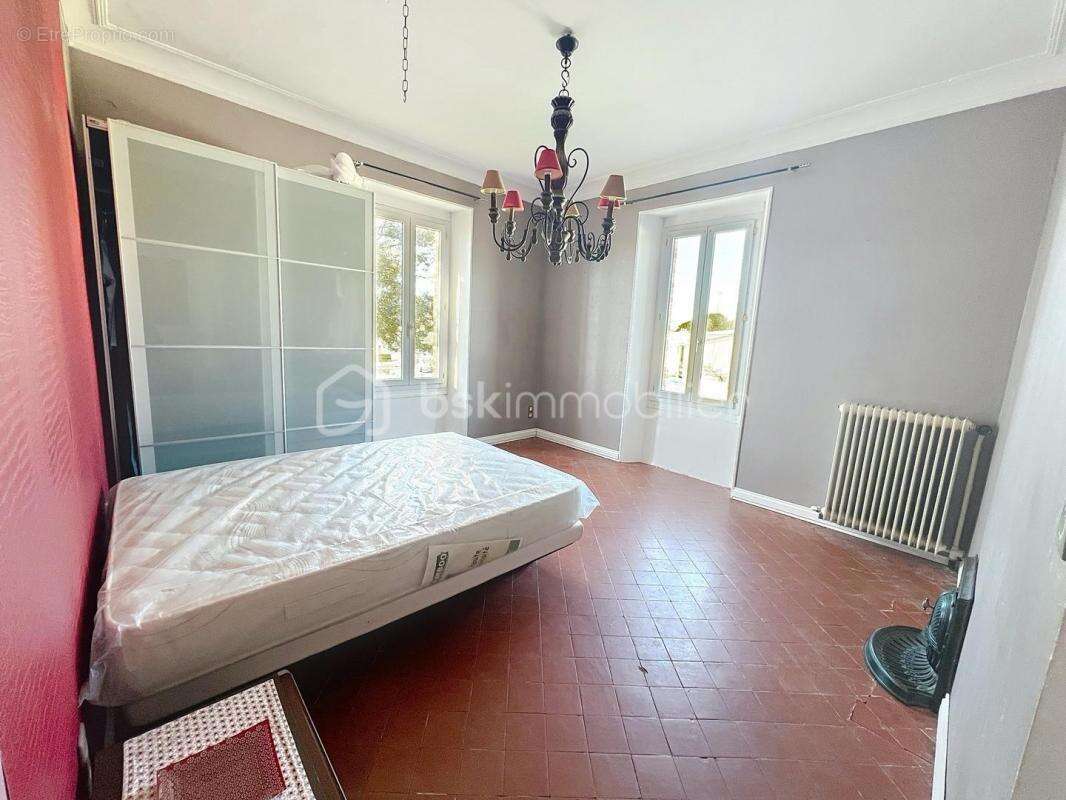 Authentique mas en pierre de 150 m² avec dépendances et cour privée - photo 6