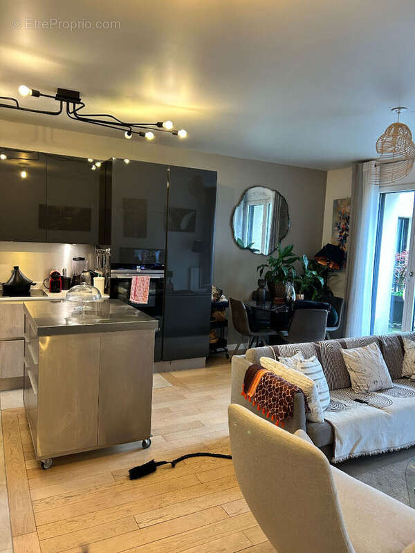 Appartement à LEVALLOIS-PERRET