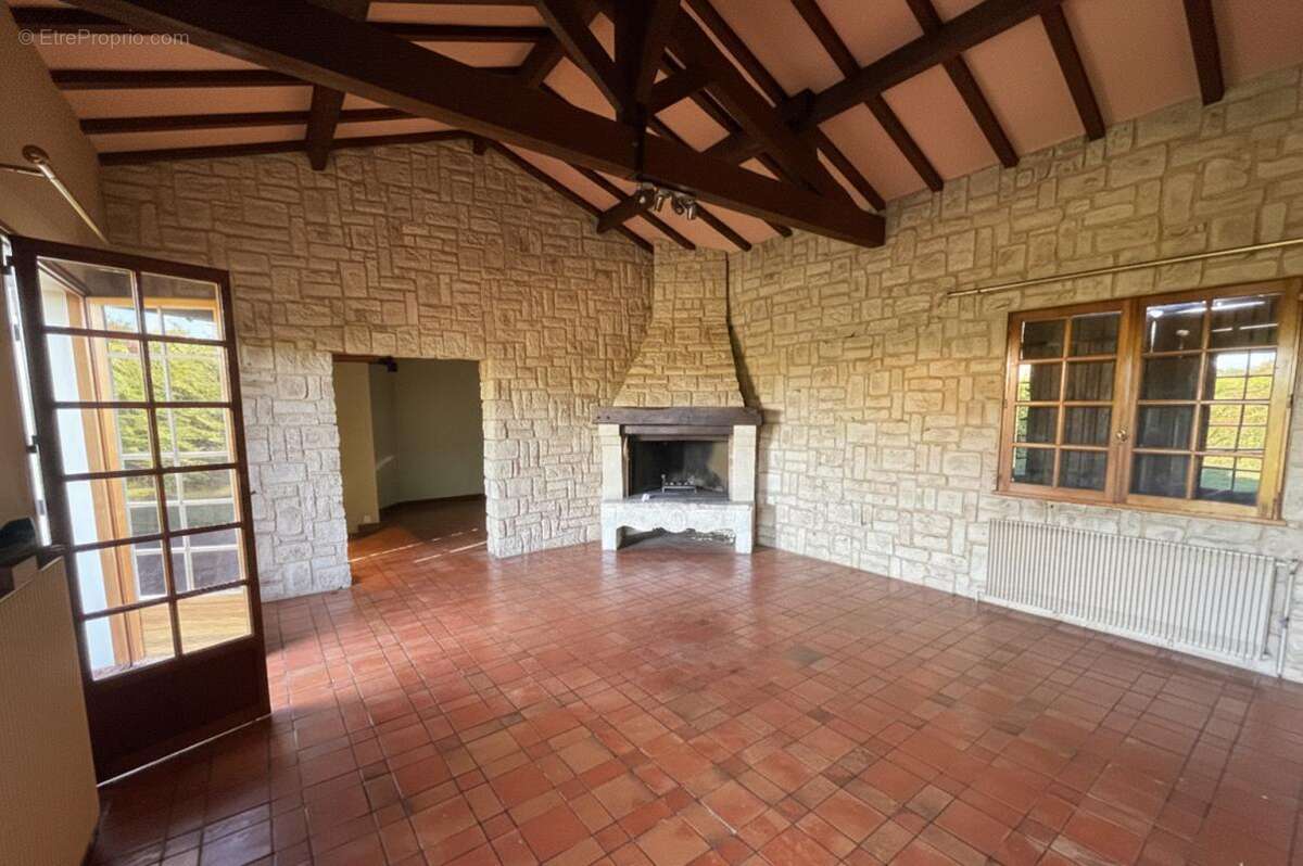 Maison à LE PIAN-MEDOC