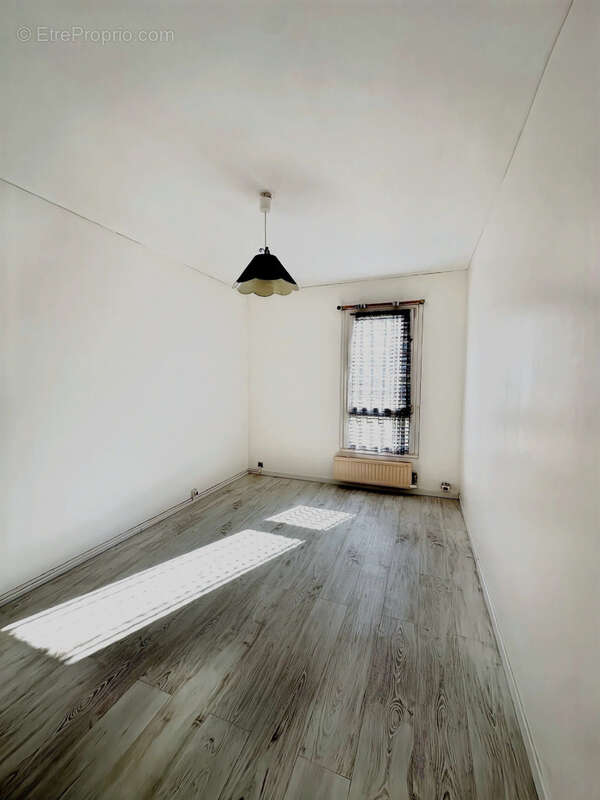 Appartement à MONTIGNY-LE-BRETONNEUX