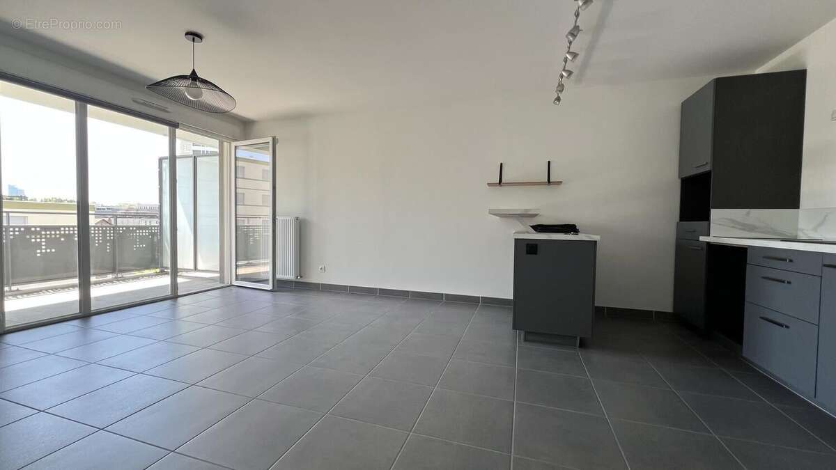 Photo 3 - Appartement à VILLEURBANNE