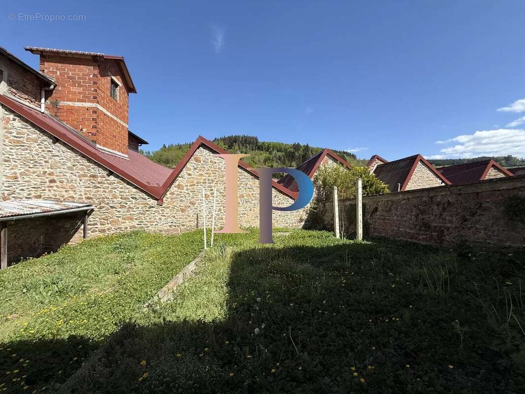 Maison à PONT-TRAMBOUZE