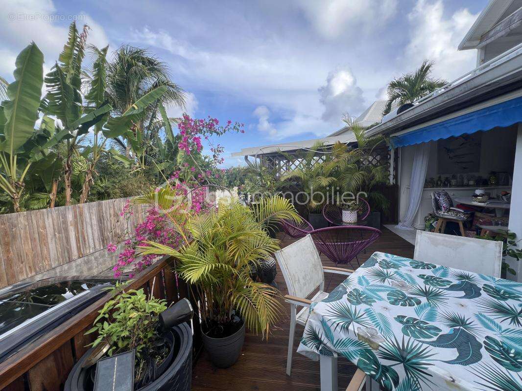 Appartement t2 route touristique pres d anse des rochers - photo 5