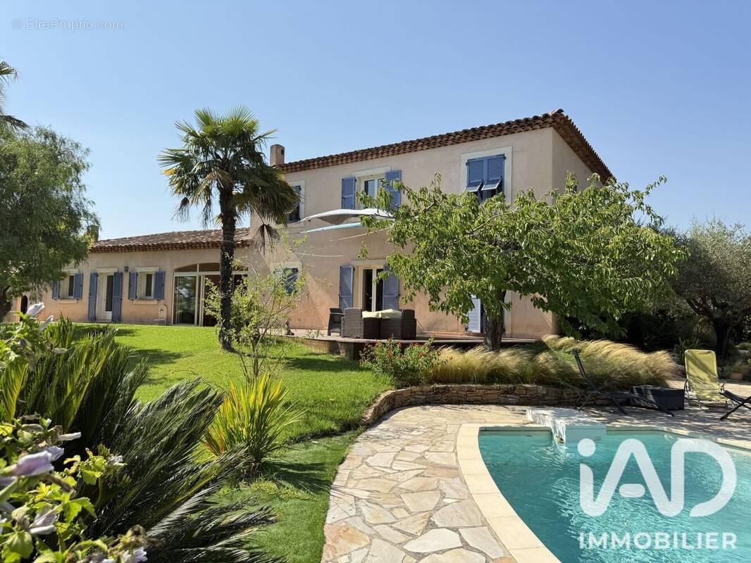 Photo 1 - Maison à SOLLIES-VILLE