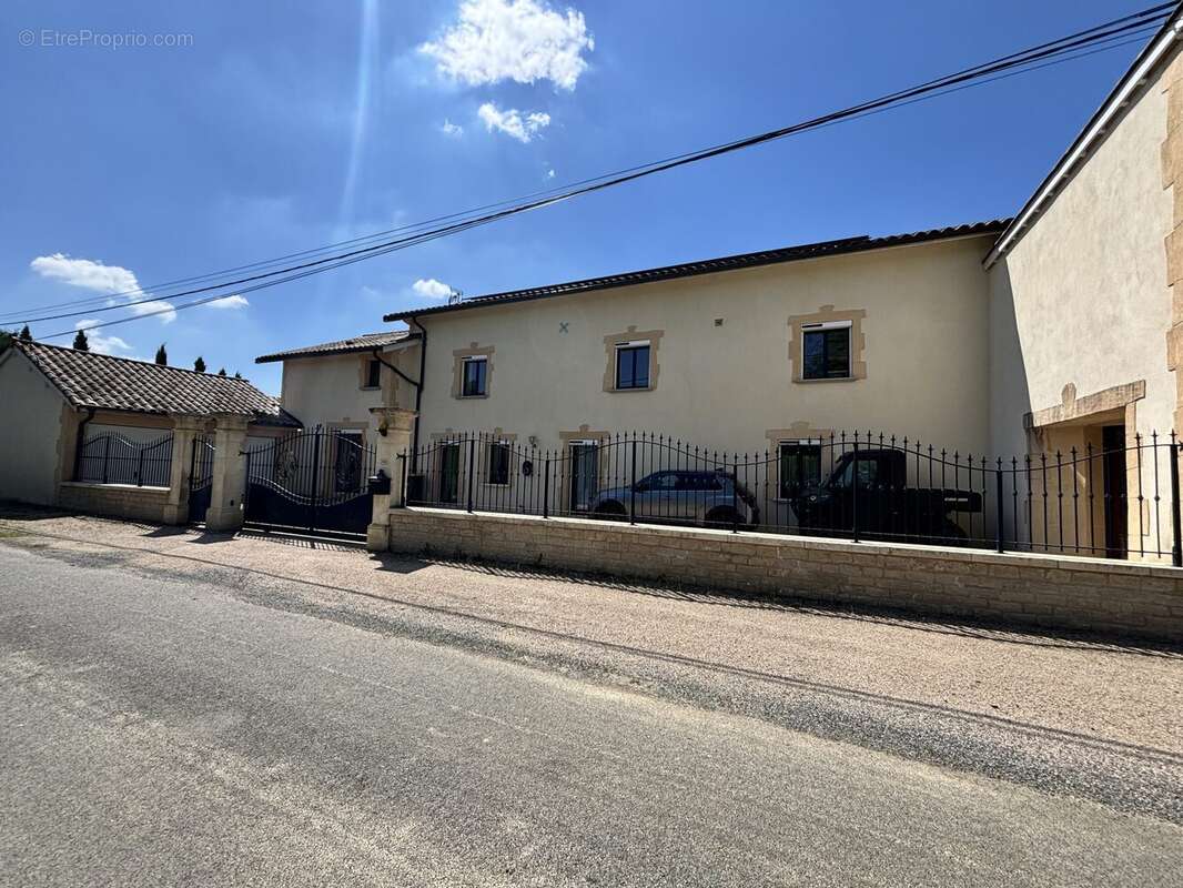 Maison à SAINT-TRIVIER-SUR-MOIGNANS