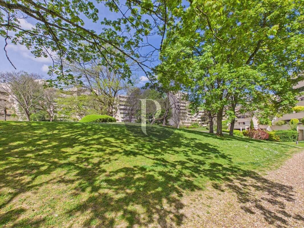 Appartement à VERRIERES-LE-BUISSON