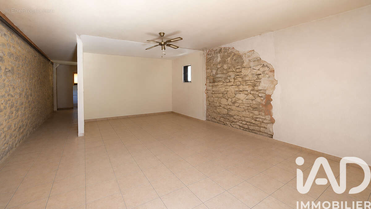 Photo 7 - Appartement à SAINT-JULIEN-DE-PEYROLAS