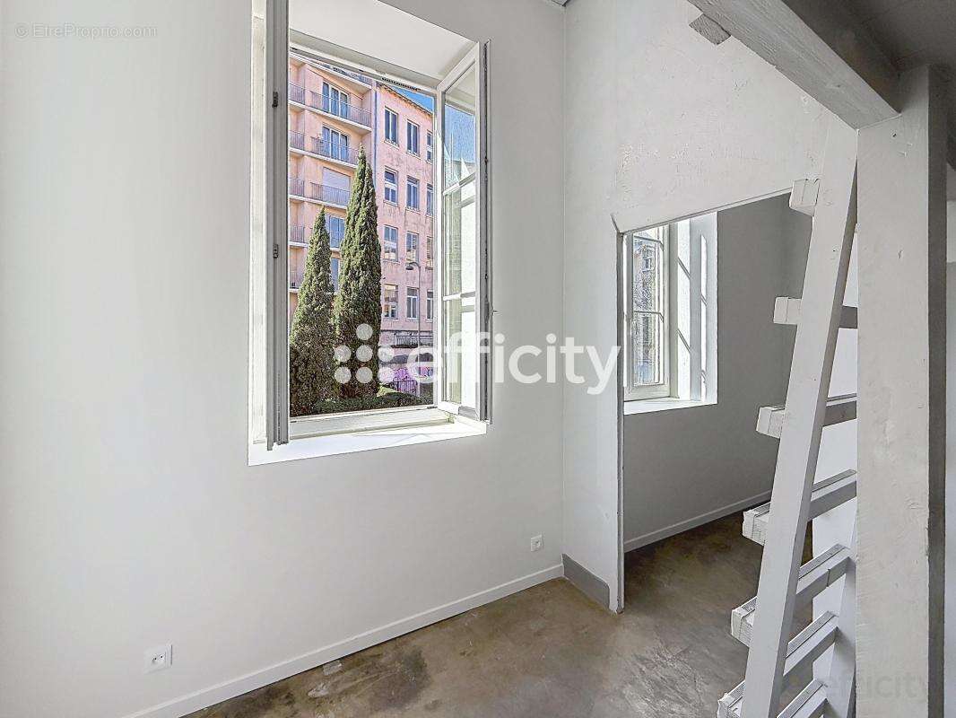 Appartement à LYON-4E