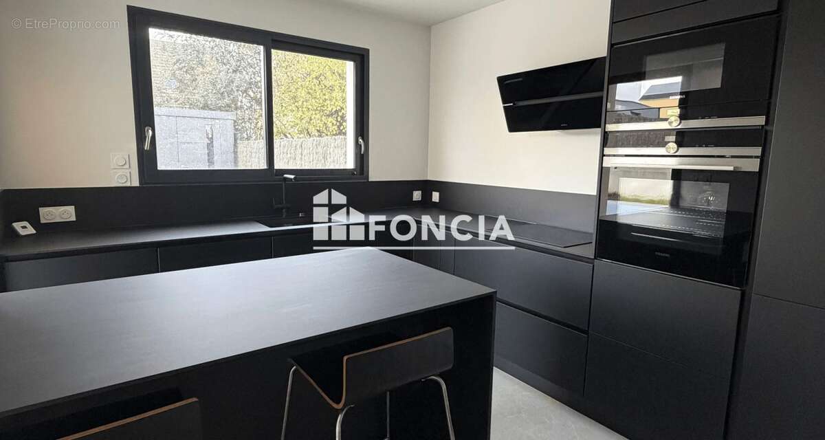 Maison à SAVIGNE-L&#039;EVEQUE