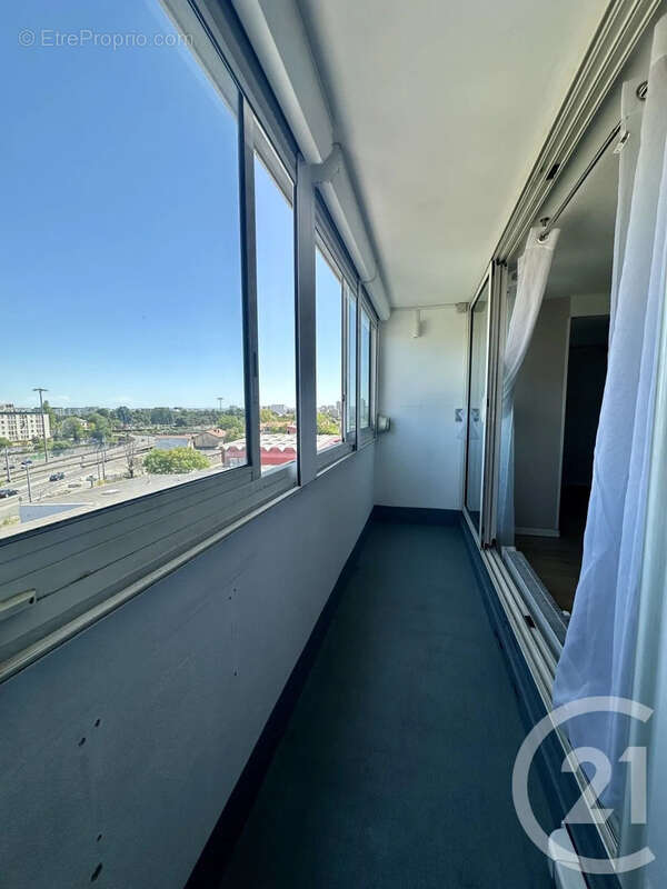 Appartement 76 m² à Villeurbanne  - photo 13