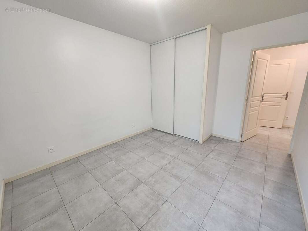Appartement 65 m² à Pessac  - photo 8