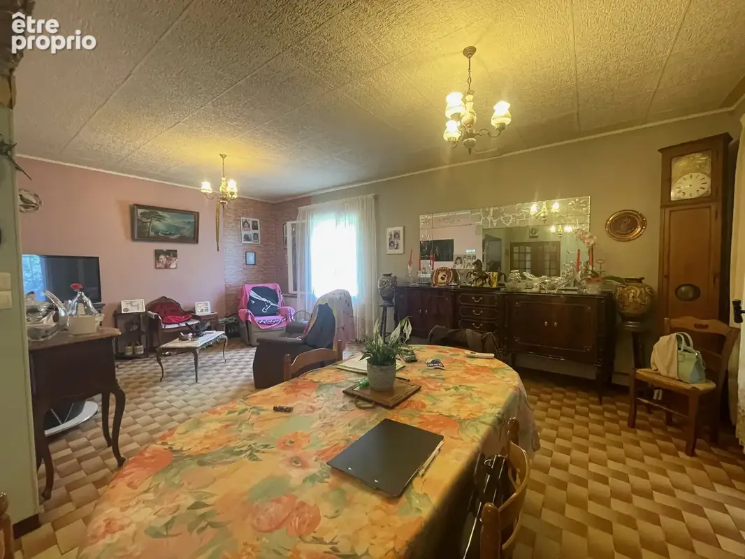 Maison composee de deux logements sur terrain de 2162m2 - photo 14