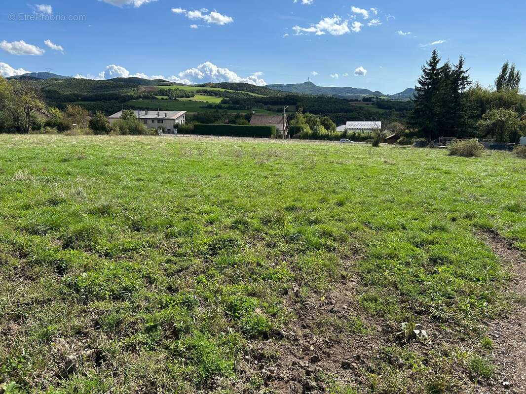 Terrain à LA ROCHETTE