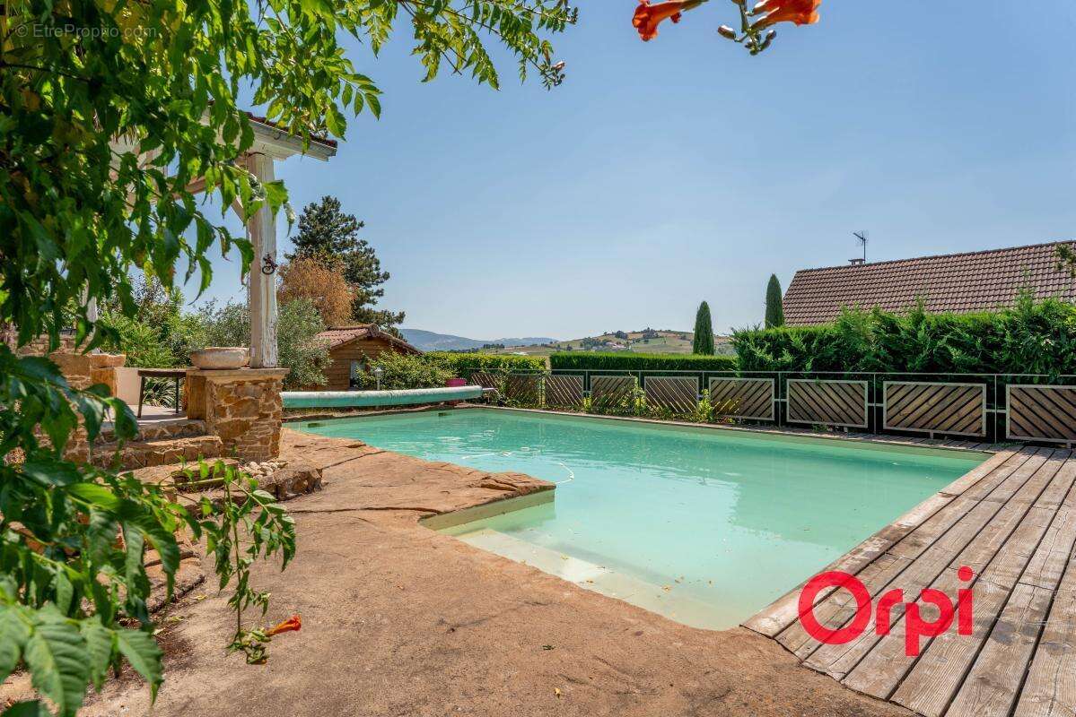 Maison familiale de 131 m² avec piscine, bureau et sous-sol complet - photo 20