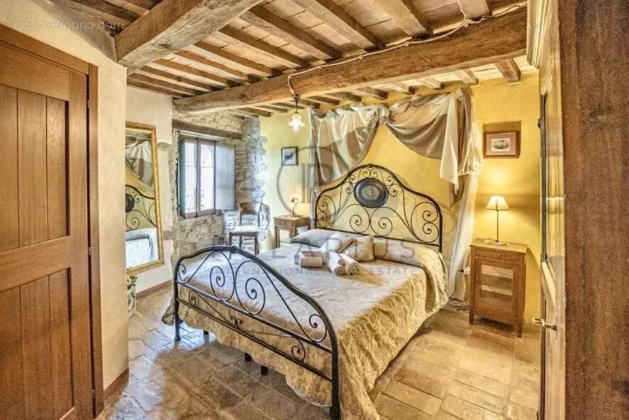 Château-hameau du XIIe siècle - photo 32