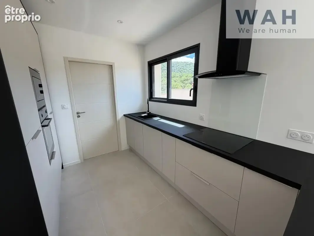 Vente villa de type 5 en r+1 avec garage et piscine sur une - photo 10