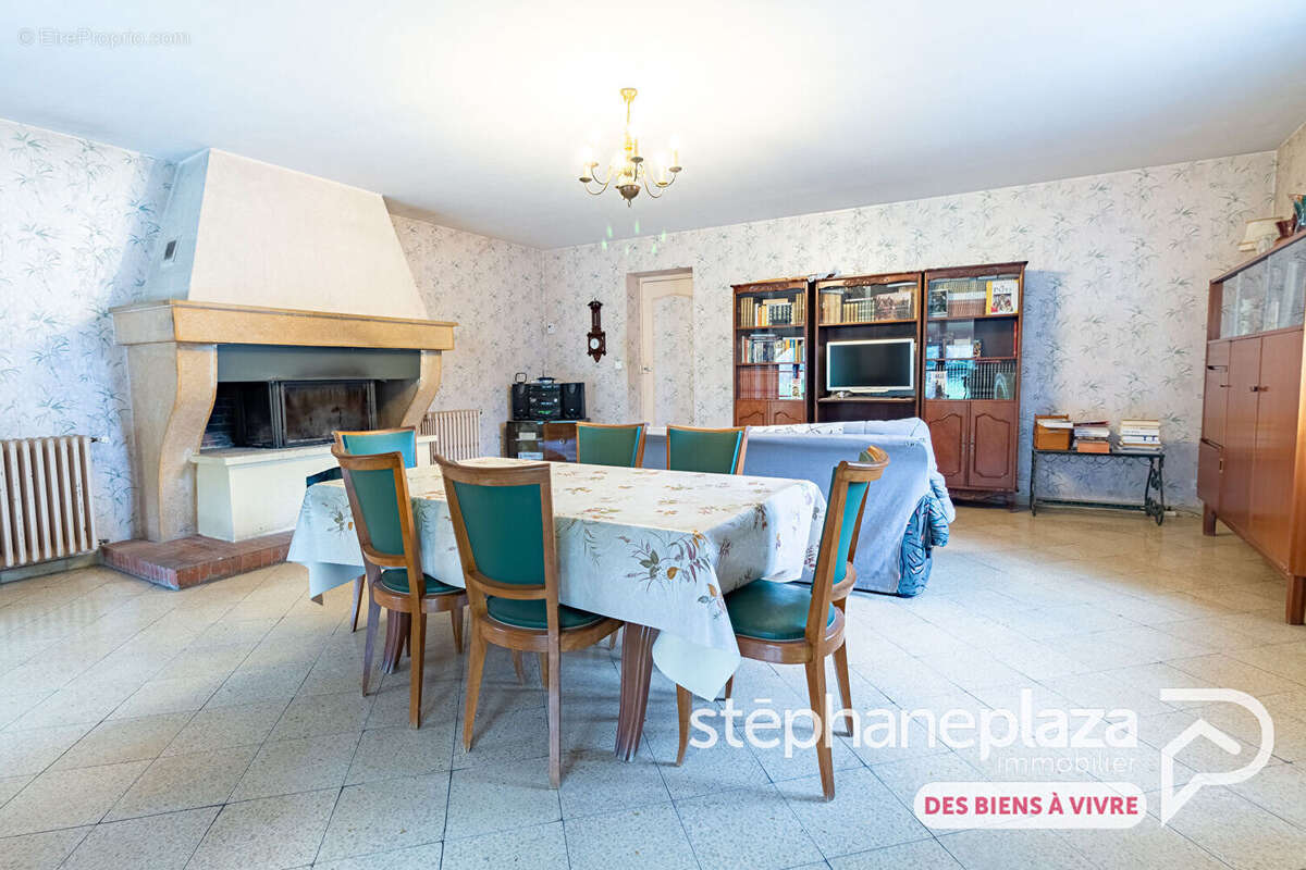 Maison à VILLIE-MORGON