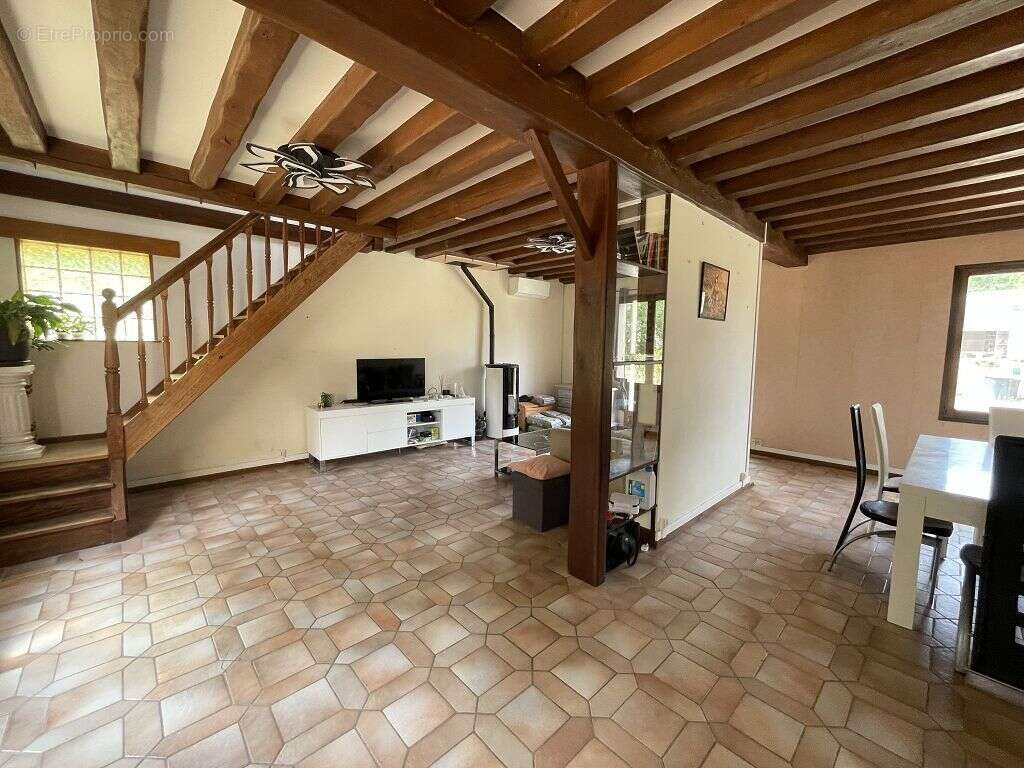 Maison - 137m ² - photo 2