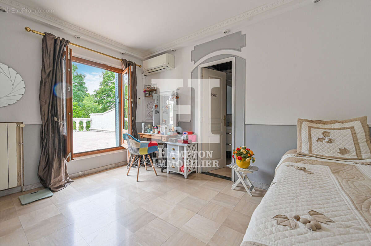 Maison à MONTREUIL
