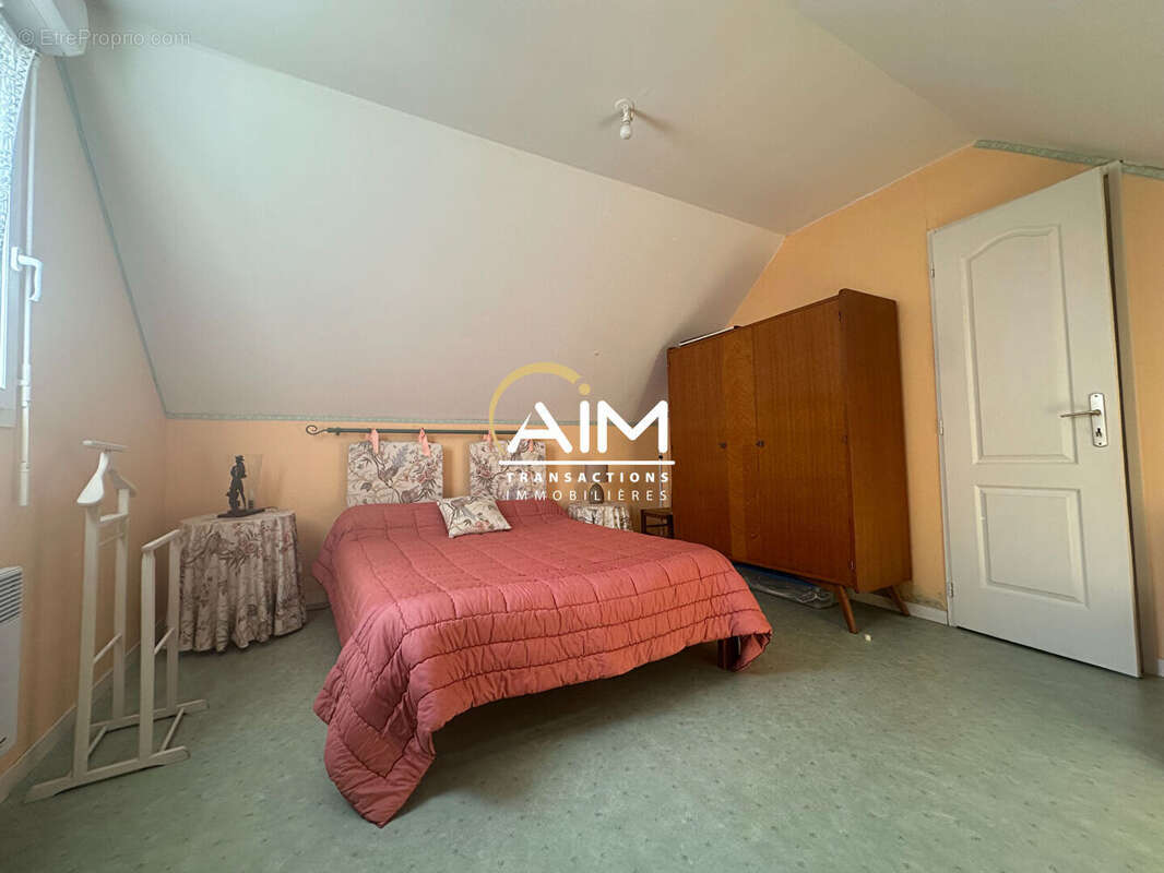 Maison à PARCAY-MESLAY