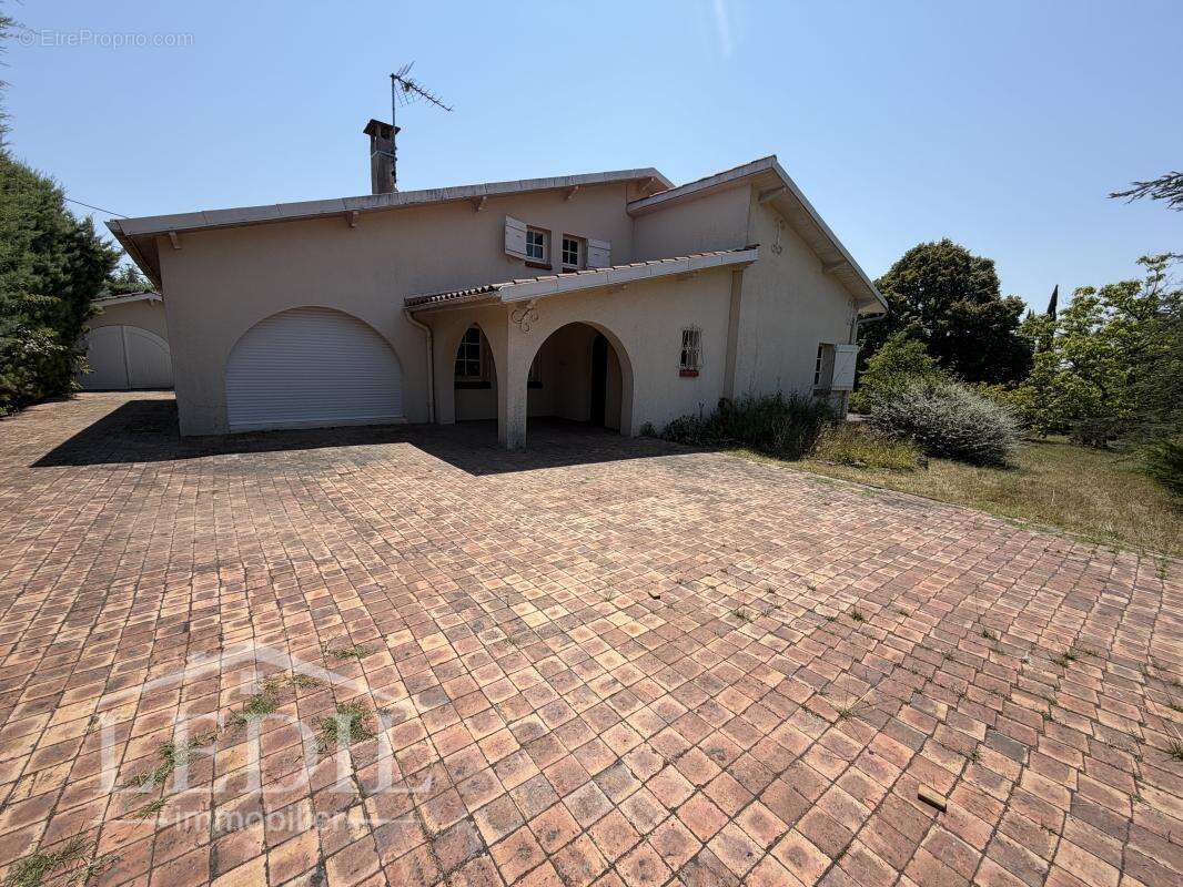 Maison de campagne av garage et grand parc - photo 3