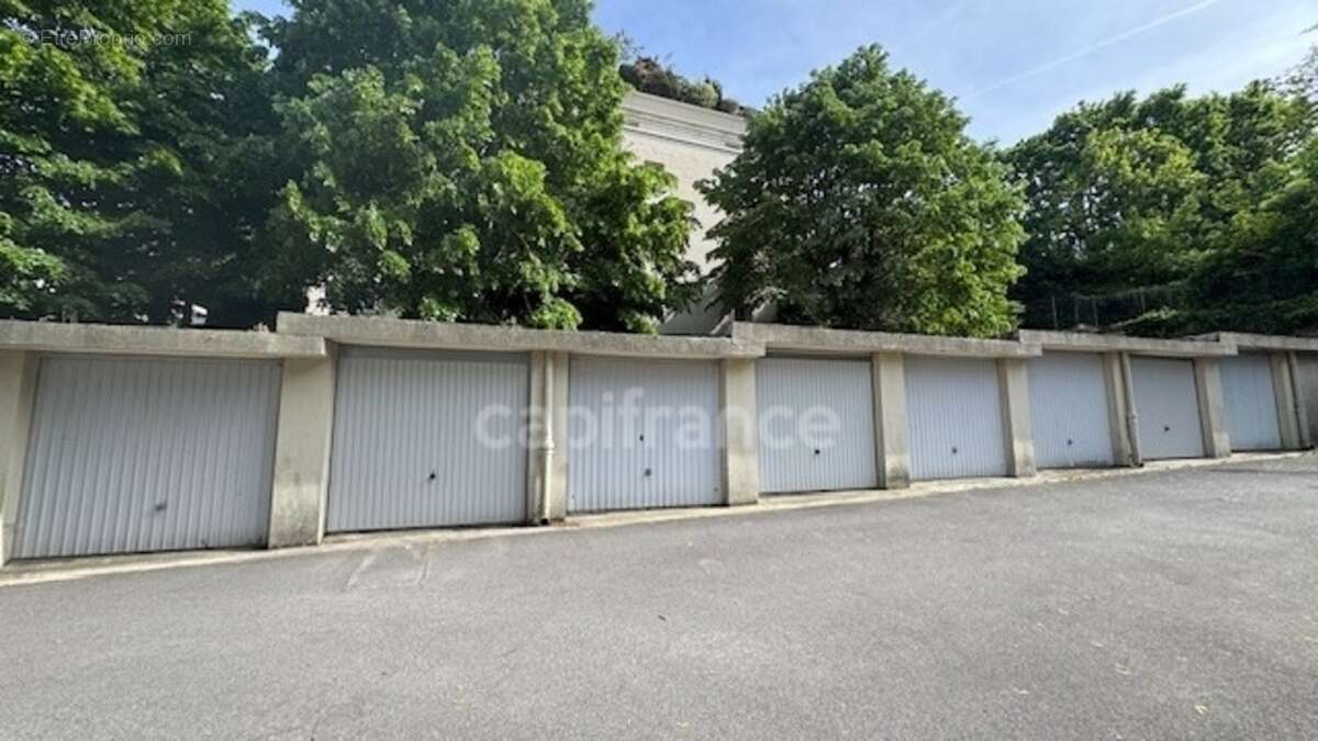 Box  à vendre CHATILLON (92) - Centre de Châtillon – à deux pas du Tramway T6 - photo 2