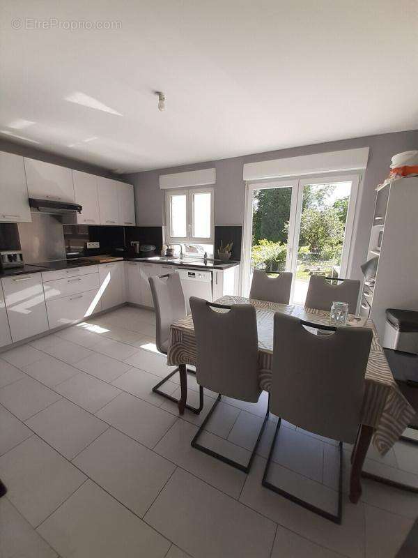 Maison de 2013 d'enriron  110 m², 5 pièces, terrain 307 m² - photo 4