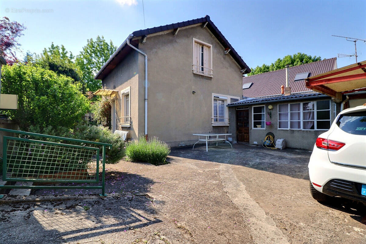 Maison à STAINS