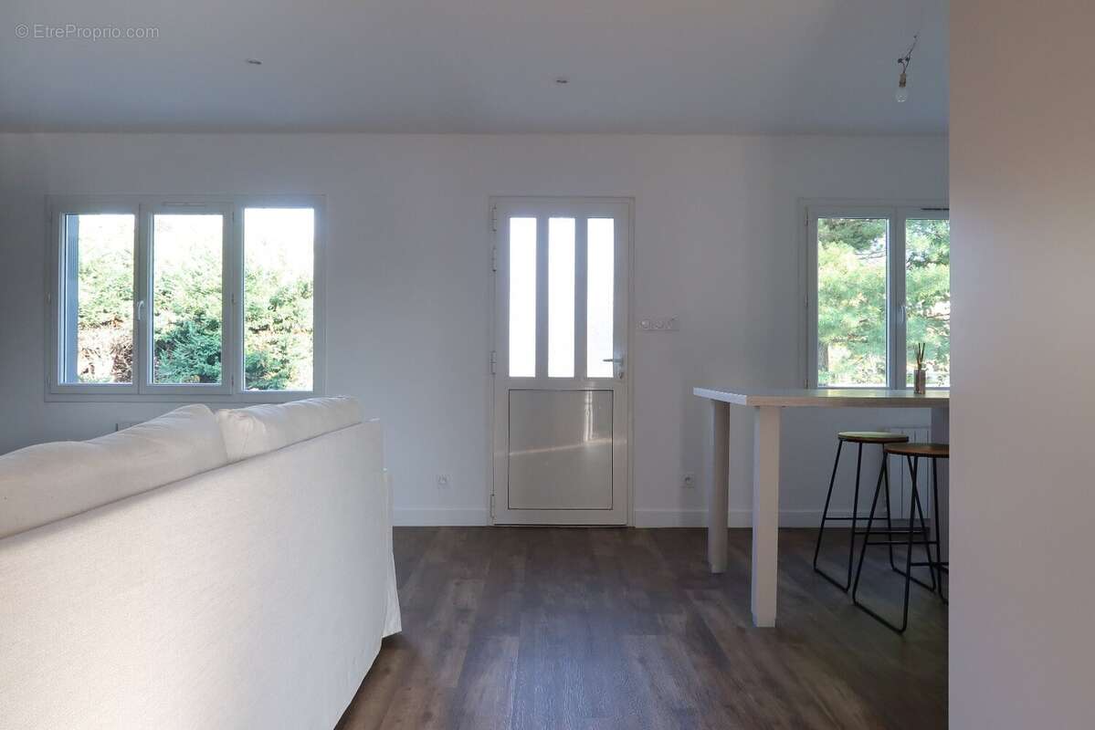 Maison à BOISSET-LES-MONTROND