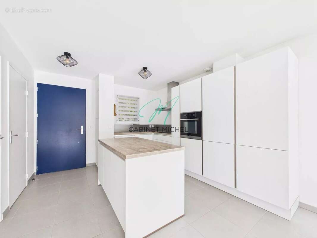 Maison à ROQUEFORT-LES-PINS