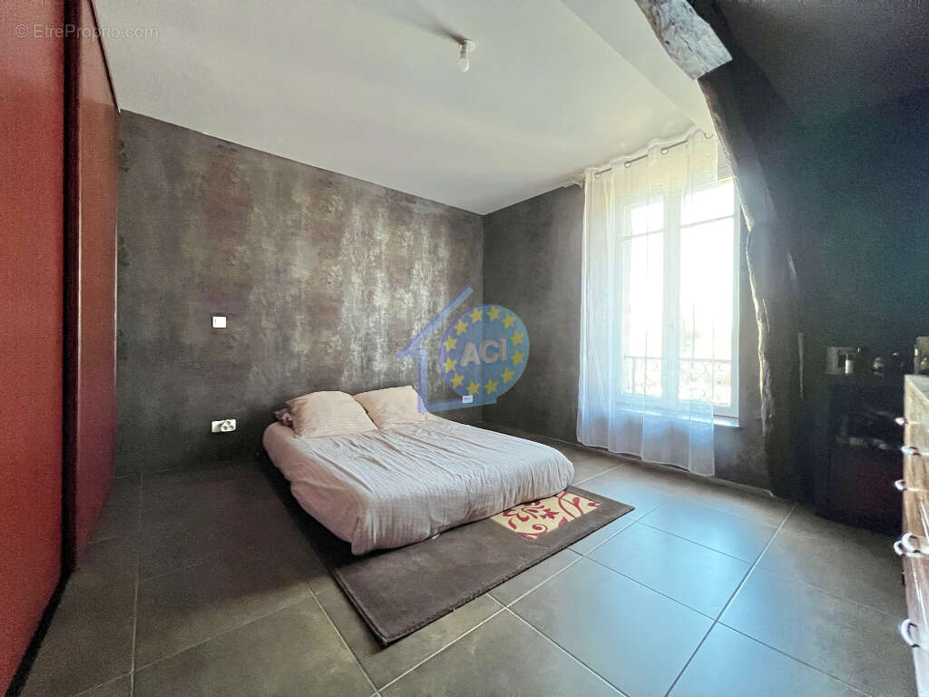 Appartement à MANTES-LA-JOLIE