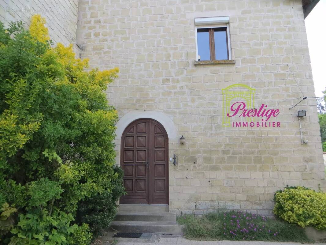 Maison à LE MESNIL-LE-ROI