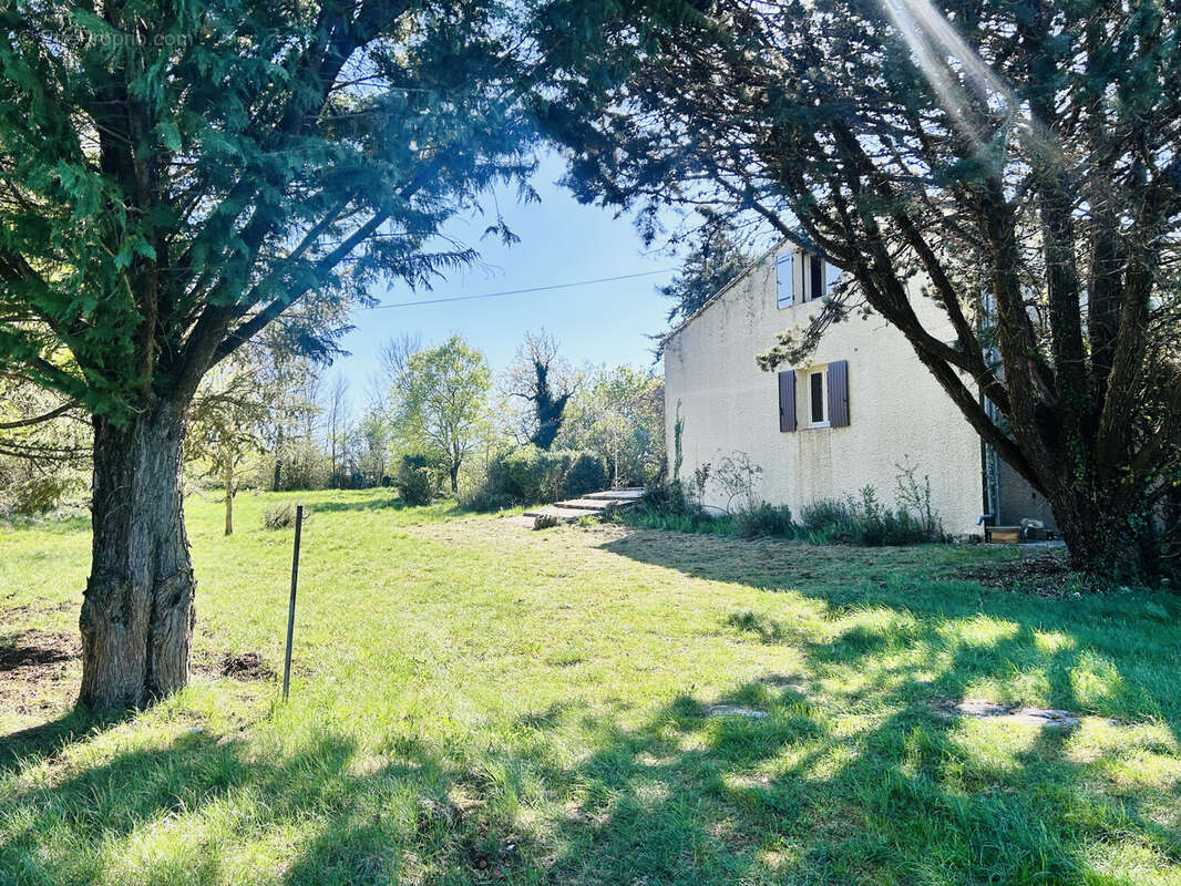 Maison à ROGUES