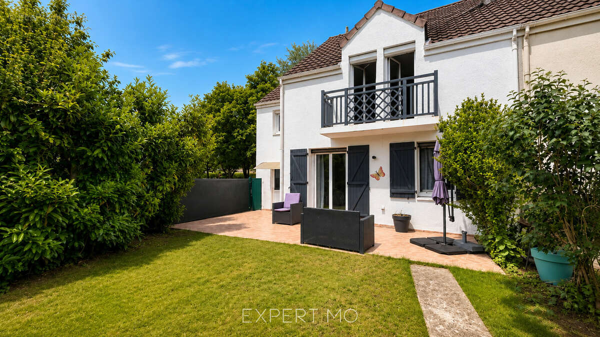 Maison à EMERAINVILLE
