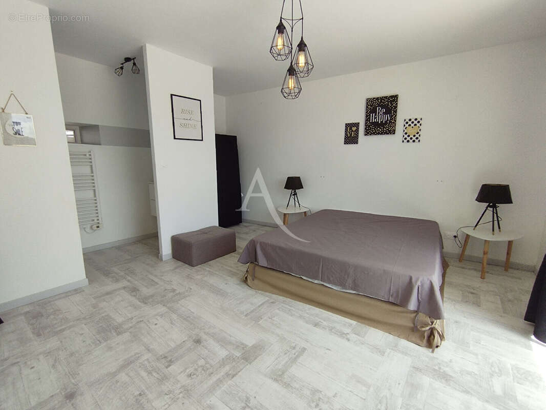 Maison à PUY-L&#039;EVEQUE