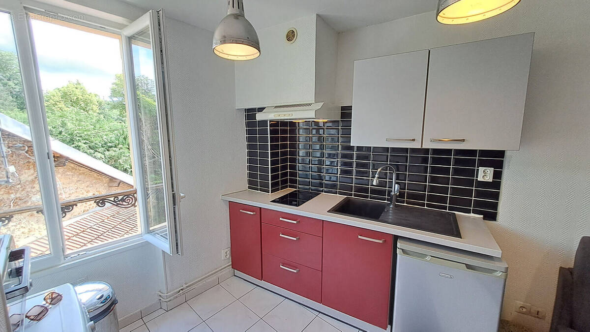 Appartement à DAMPIERRE-EN-YVELINES