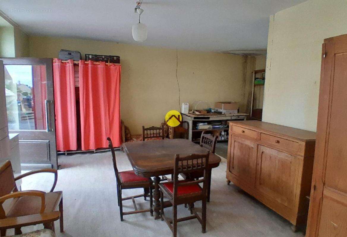 Maison à CHENERAILLES