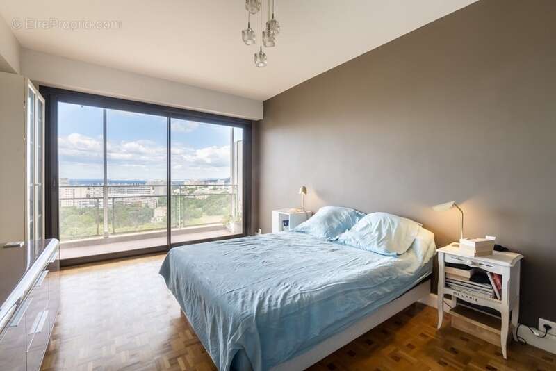 Appartement à MARSEILLE-9E