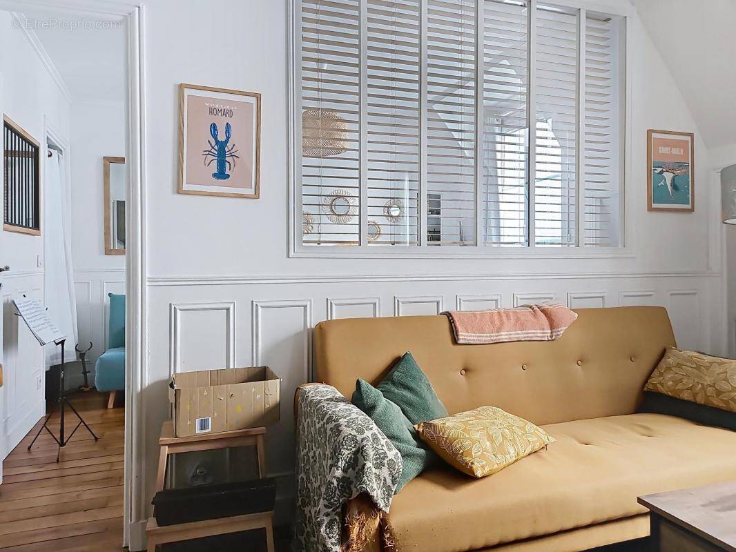 Appartement à PARIS-10E