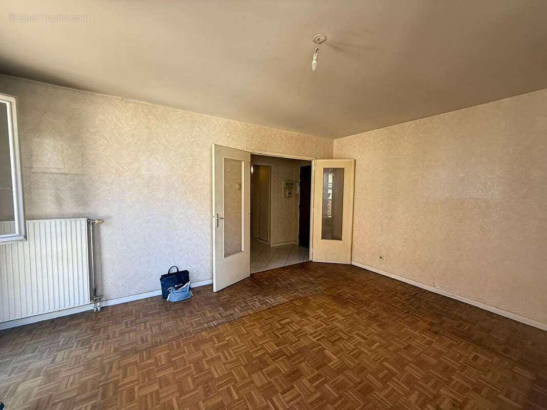 LYON 8ème Appartement 3 pièces 69.51 m2 - photo 2