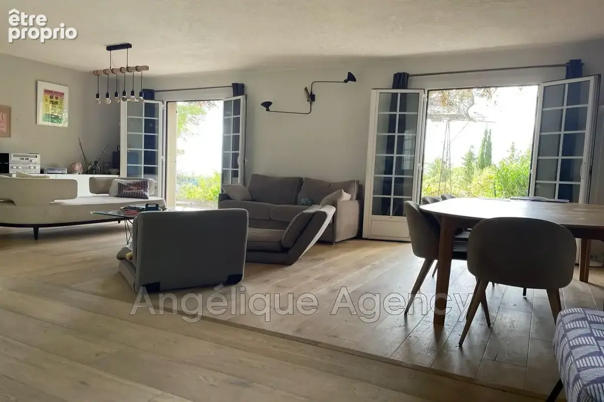 Maison 157 m² à Roquefort-Les-Pins  - photo 2