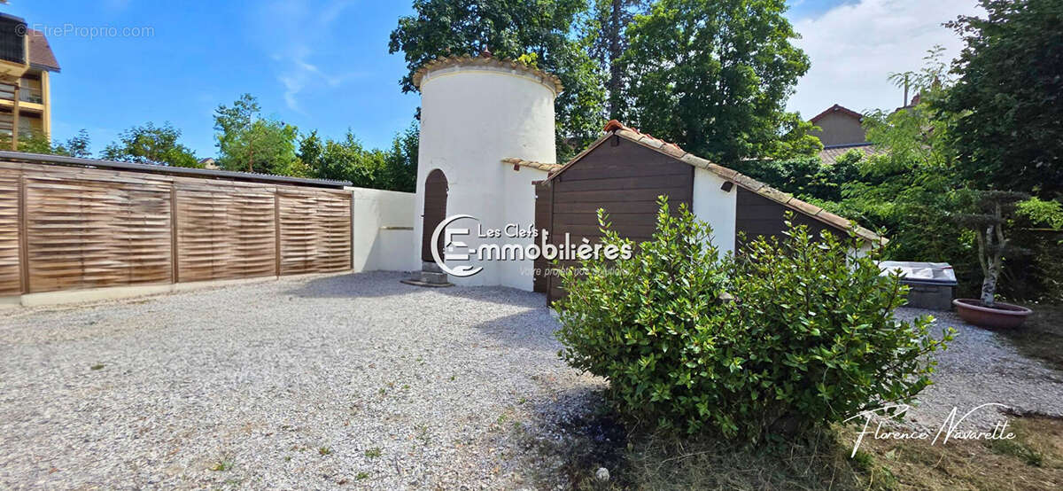 Rare terrain centre Louhans 650M² - photo 2