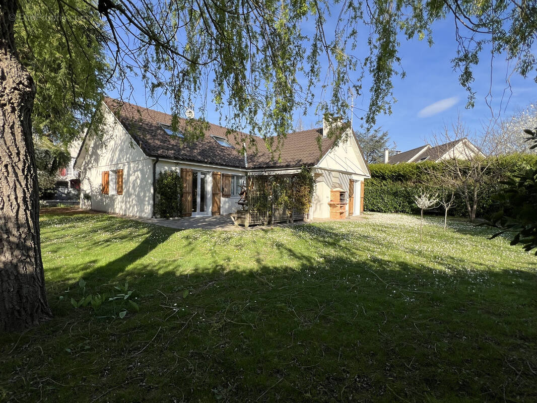 Maison à PONTAULT-COMBAULT