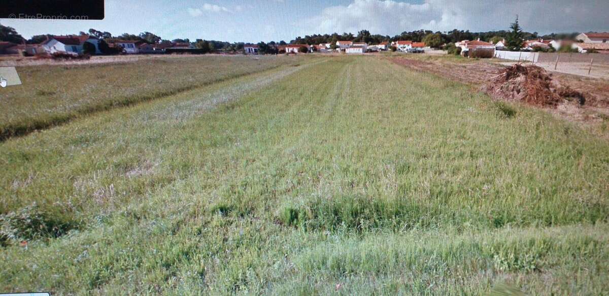 Terrain Longeville Sur Mer 1406 m2 - photo 2