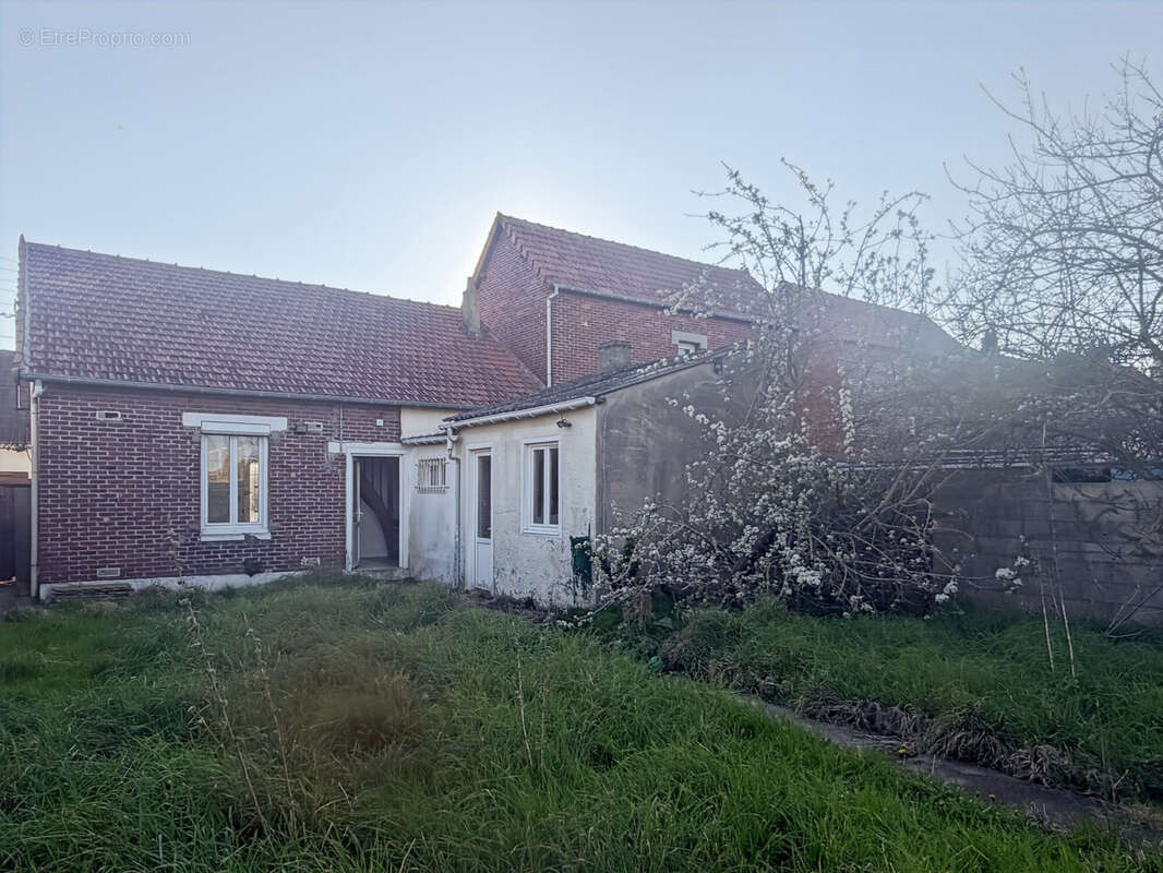 Maison à GREGES