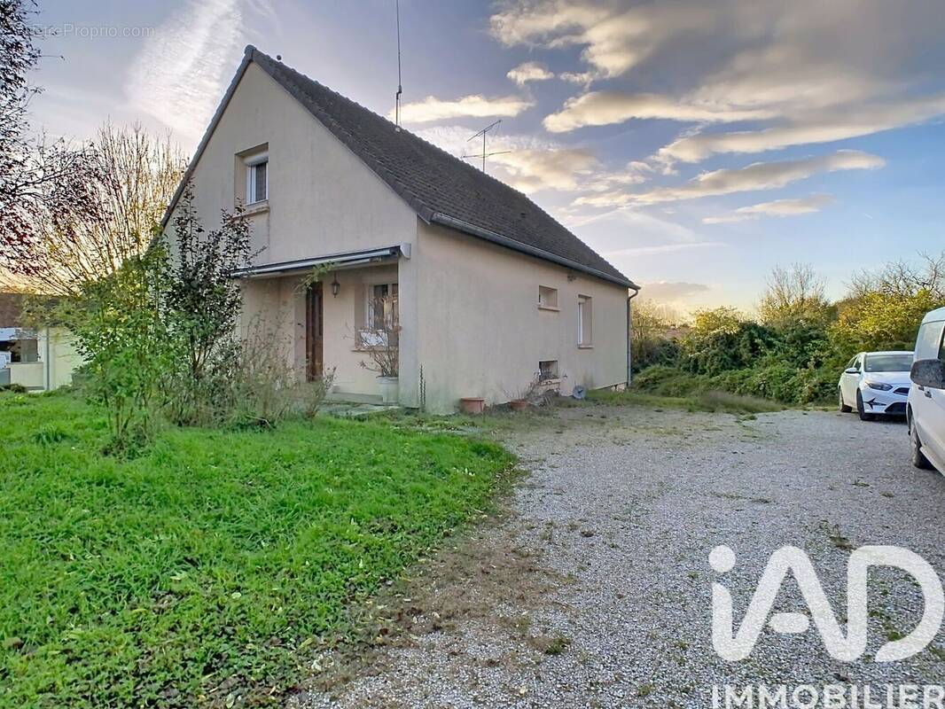 Photo 1 - Maison à GOURGANCON